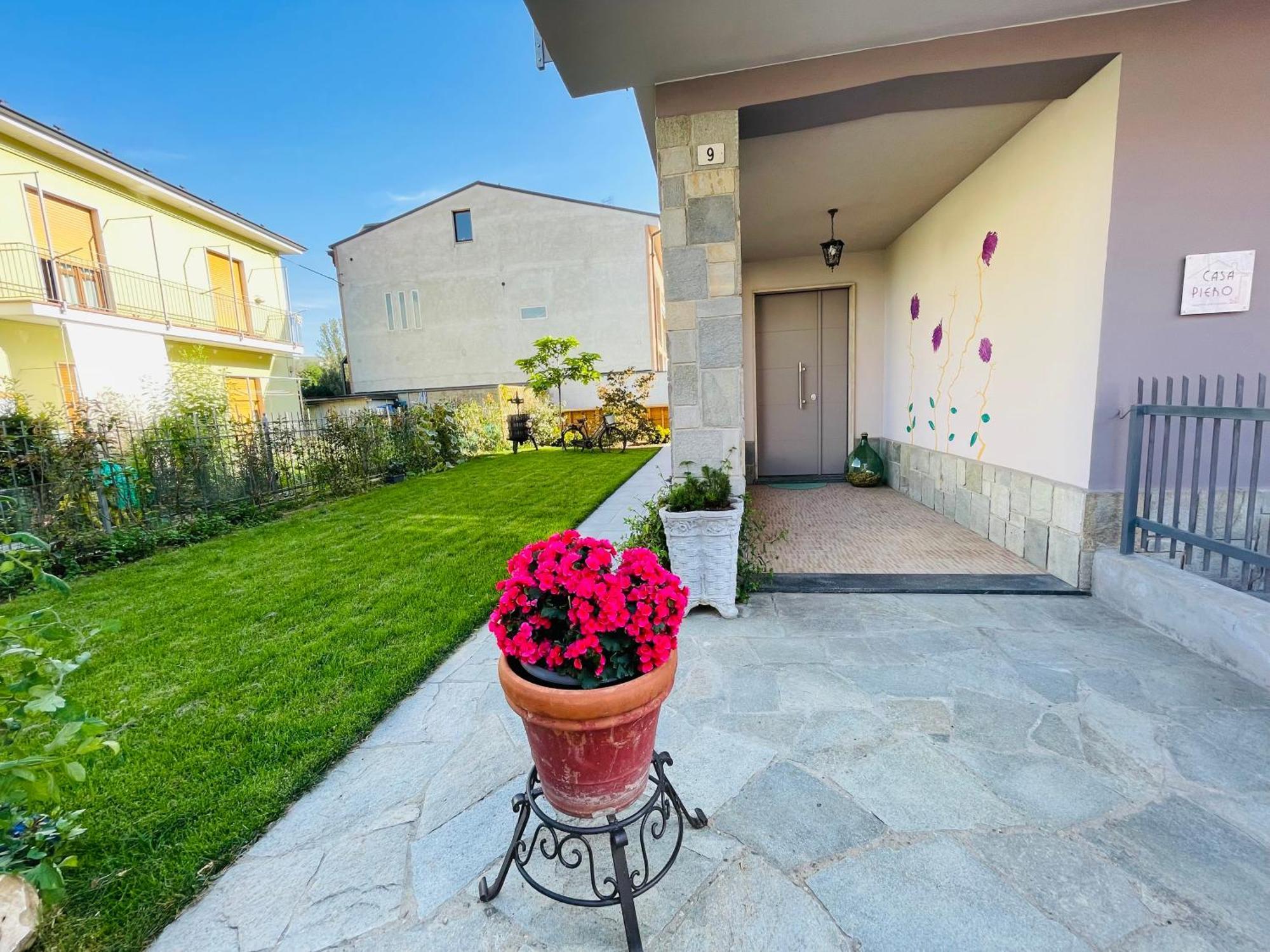 Casa Piero, Relax E Piscina Privata Tra Le Colline Delle Langhe Villa Alba  Eksteriør bilde