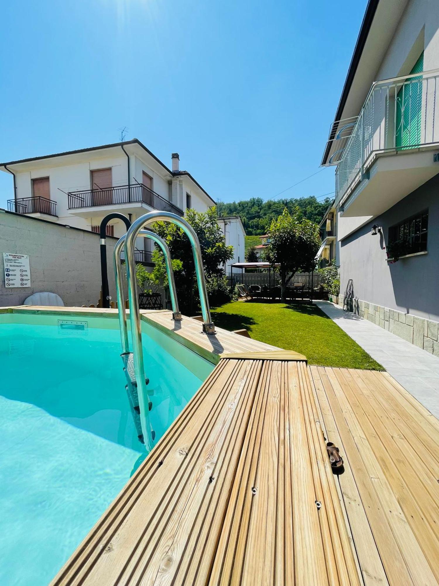 Casa Piero, Relax E Piscina Privata Tra Le Colline Delle Langhe Villa Alba  Eksteriør bilde